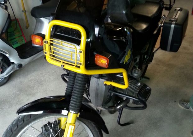 R 100 GS